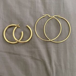 Two pairs gold vermeil hoop earrings